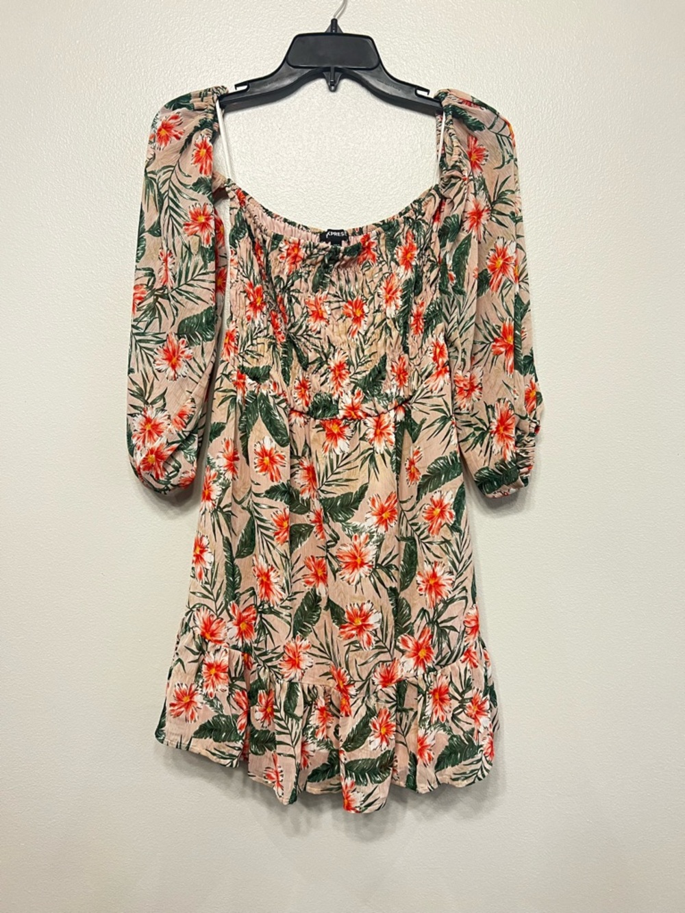 Express Blush Floral Square-Neck Dress Green Leaf Print Off The Shoulder Sz Med